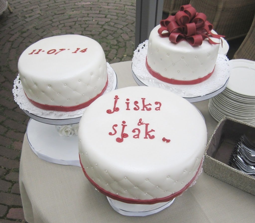 805- Bruidstaart Jiska en Sjak.JPG