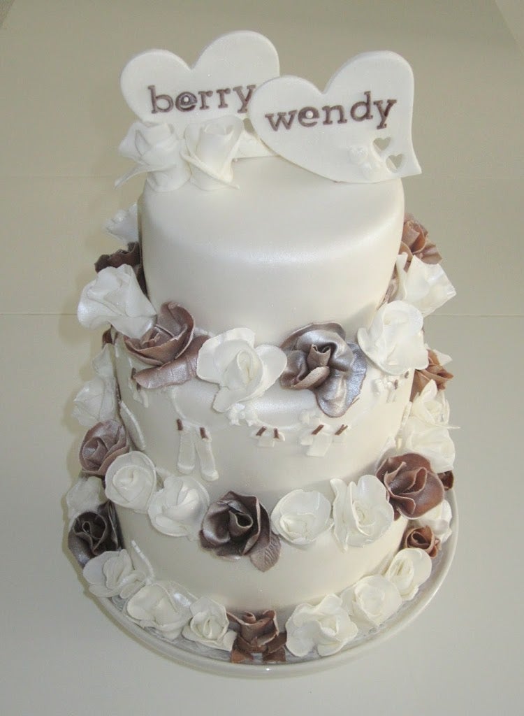 860- Bruidstaart Berry en Wendy.JPG