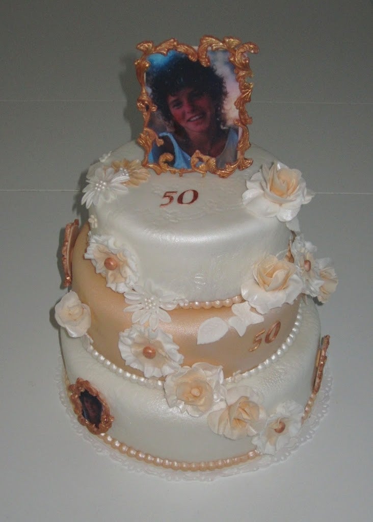 Anja 50 jaar stapeltaart.JPG