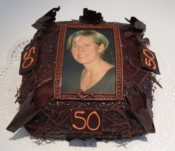 001 Sophia 50 jaar chocoladetaart.JPG