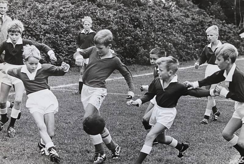 Krantenfoto 1967: 1e welpenwedstrijd Quick - WK. O.a. Chiel Beukers en Marco van Leeuwen. 