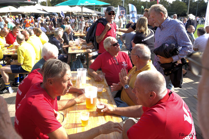 Dick Hooning, Rob Wieling, Jan de Borst, Paul vd Brink, René van Lingen.