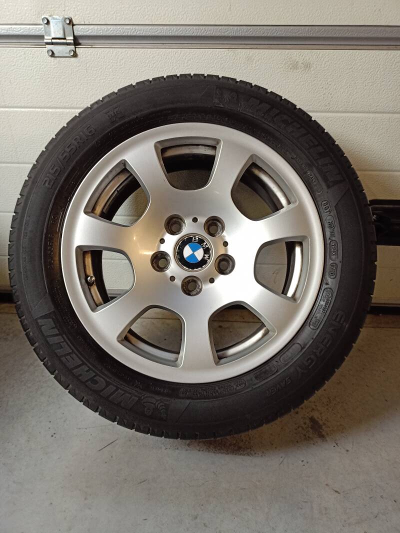BMW e60 Licht metalen velgen inclusief goede banden Dalfsen