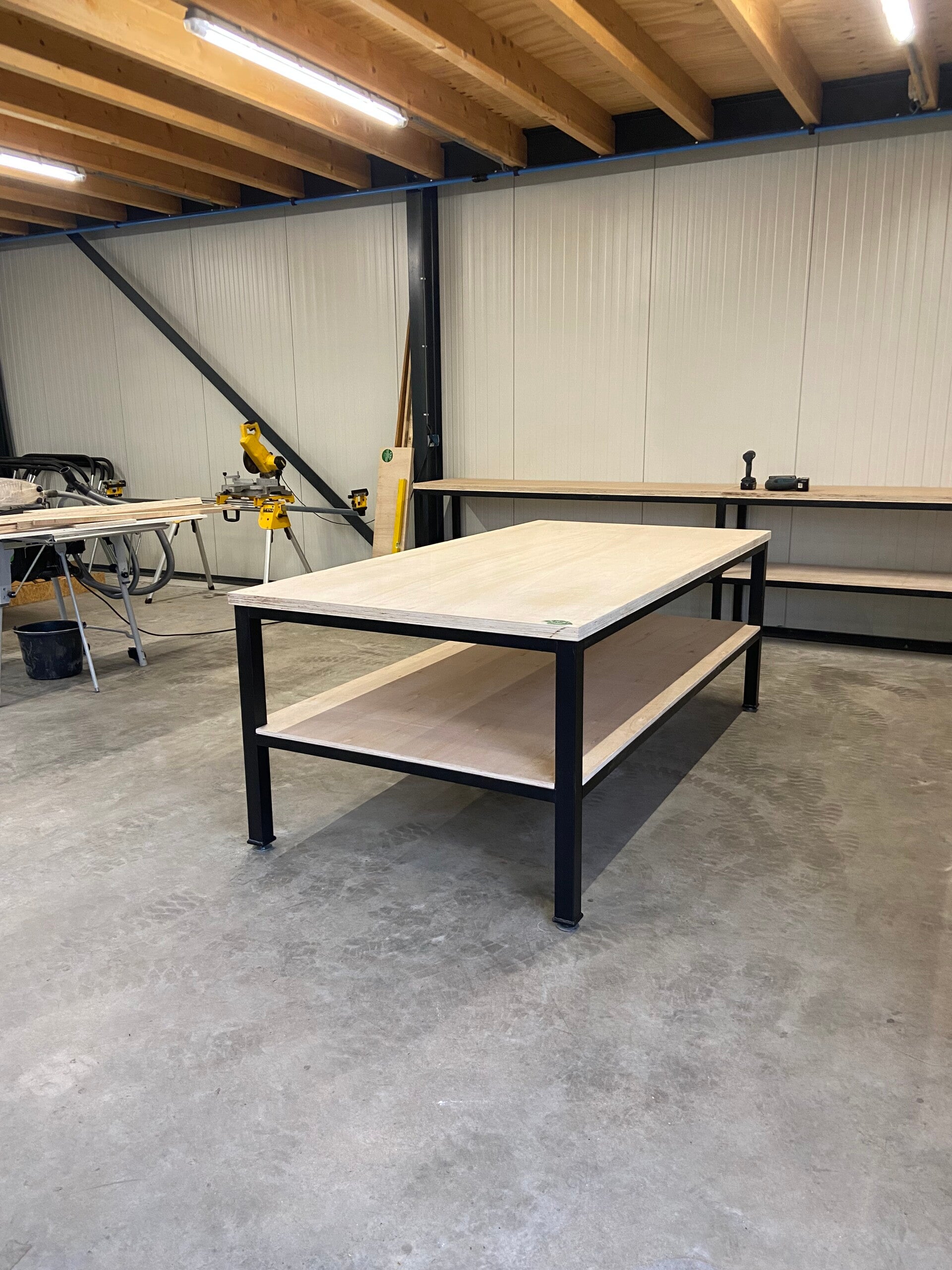 Werkbank 200x100x90cm.