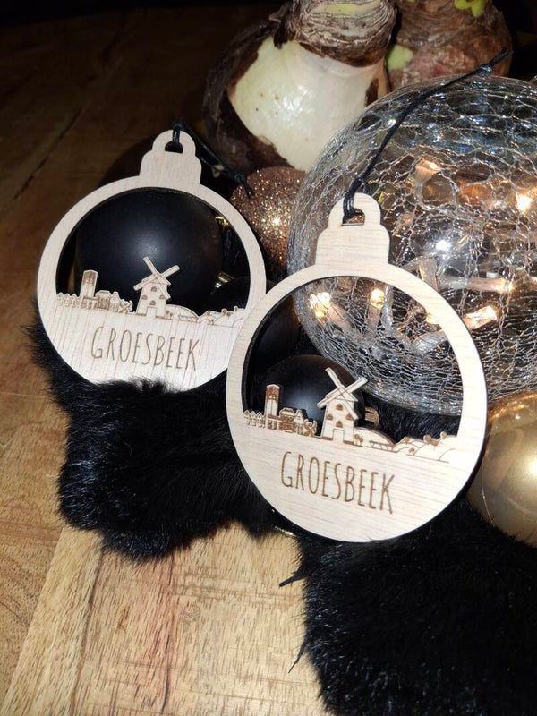 Houten kerstbal skyline