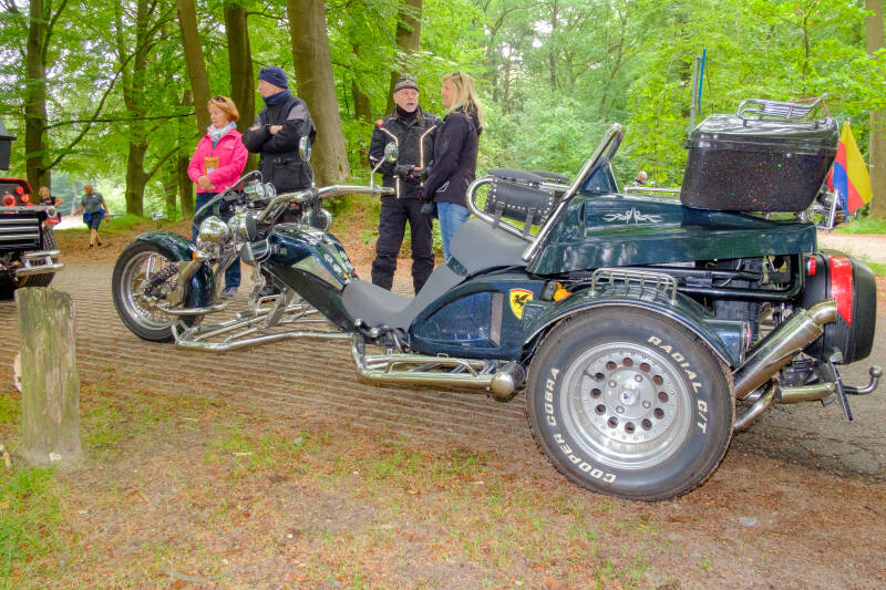 amv2016i-0112-standard.jpg