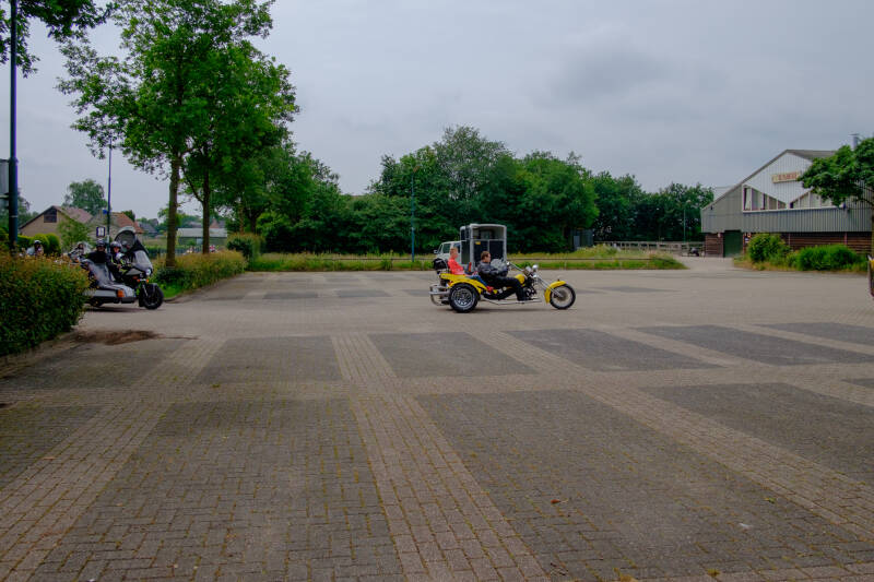amv2016i-0178-standard.jpg