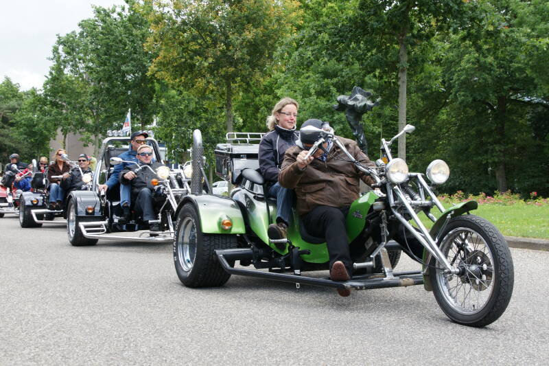 evdl174-standard-ckdqjj.jpg