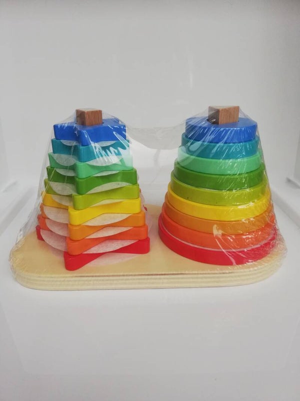 Regenboog vorm en stapelspel.