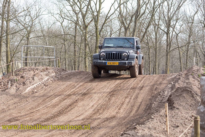 4x4rijdendoorANVT8.jpg