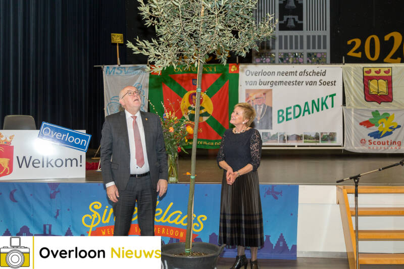 BurgemeesterKarelvanSoestwerdenfeestelijkonthaald6-11-2021--72.jpg