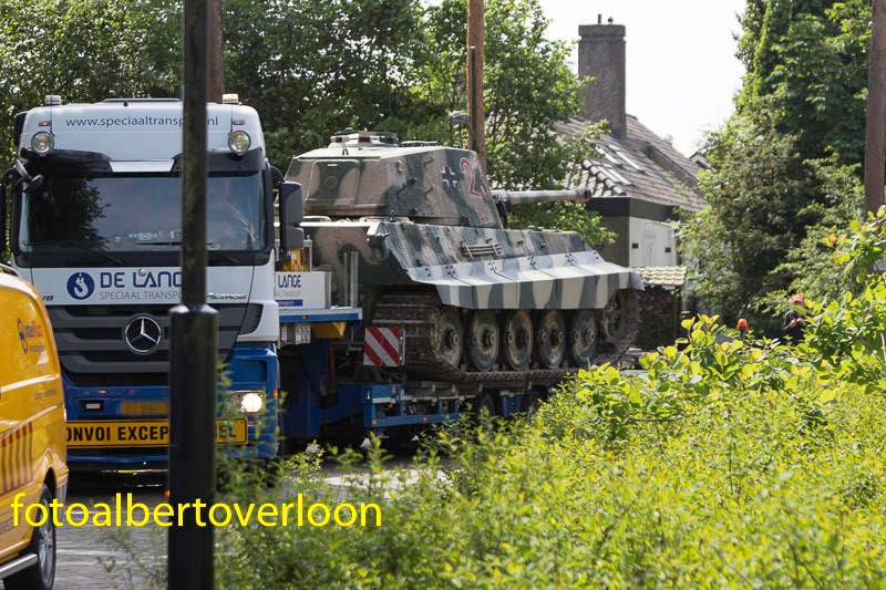 DuitsetankKonigstigergearriveerdOorlogsmuseum--1.jpg