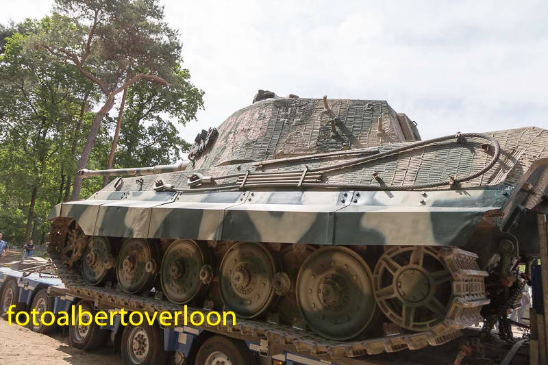 DuitsetankKonigstigergearriveerdOorlogsmuseum--11.jpg