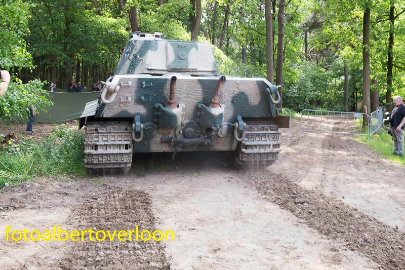 DuitsetankKonigstigergearriveerdOorlogsmuseum--17.jpg