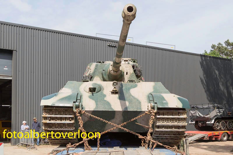 DuitsetankKonigstigergearriveerdOorlogsmuseum--8.jpg