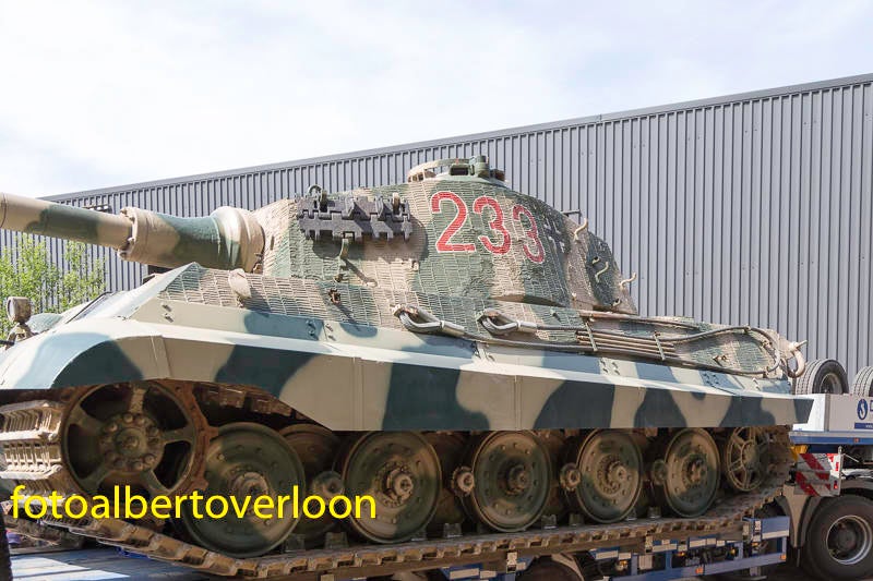 DuitsetankKonigstigergearriveerdOorlogsmuseum--9.jpg