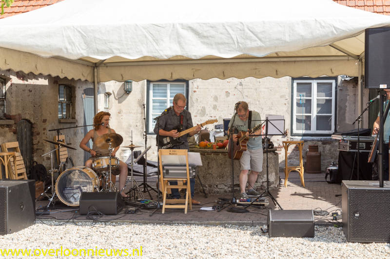 GezelligesfeertijdenscultureelFestivalSchijtaandeGrens25-08-2019-14.jpg