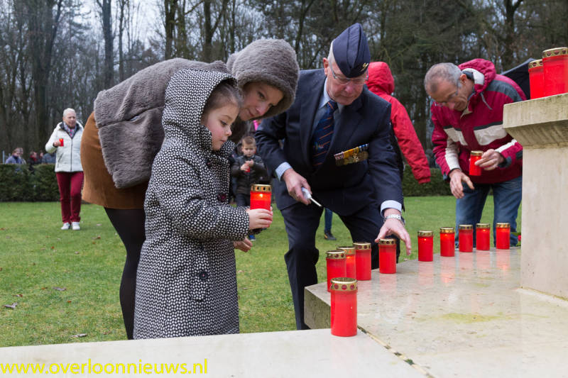 Lichtjesopoorlogsgraven24-12-2019-12-1.jpg