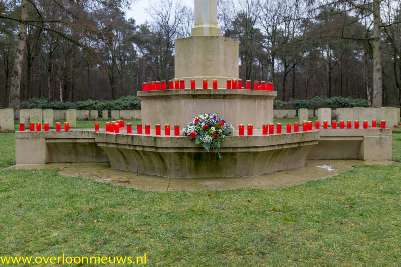 Lichtjesopoorlogsgraven24-12-2019-17.jpg