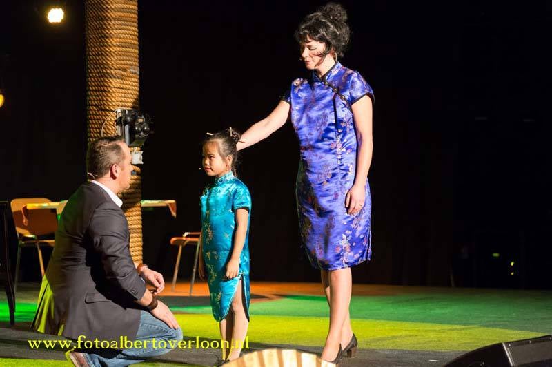 MissSaigonoverloon21-22-201484-1.jpg