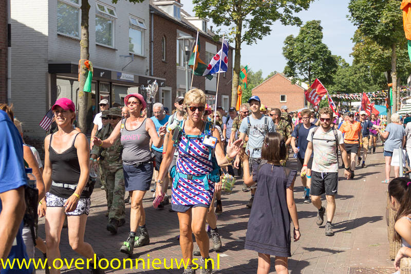 NijmeegseVierdaagseinCuijk--59.jpg