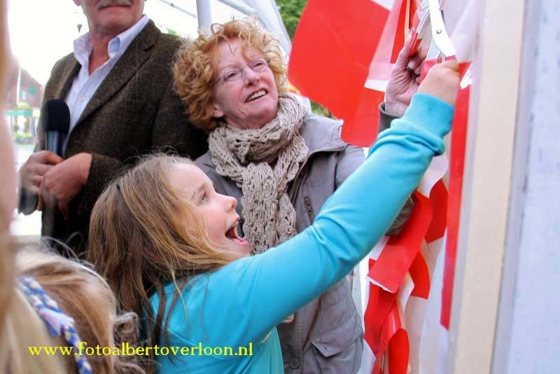 OVERLOON07-10-2011OFFICILEOPENINGBIEB32.jpg