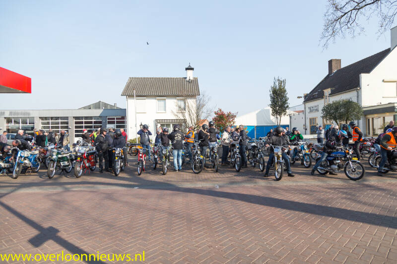 OldtimerVriendenclubDeVlottergaatweertoeren-20.jpg