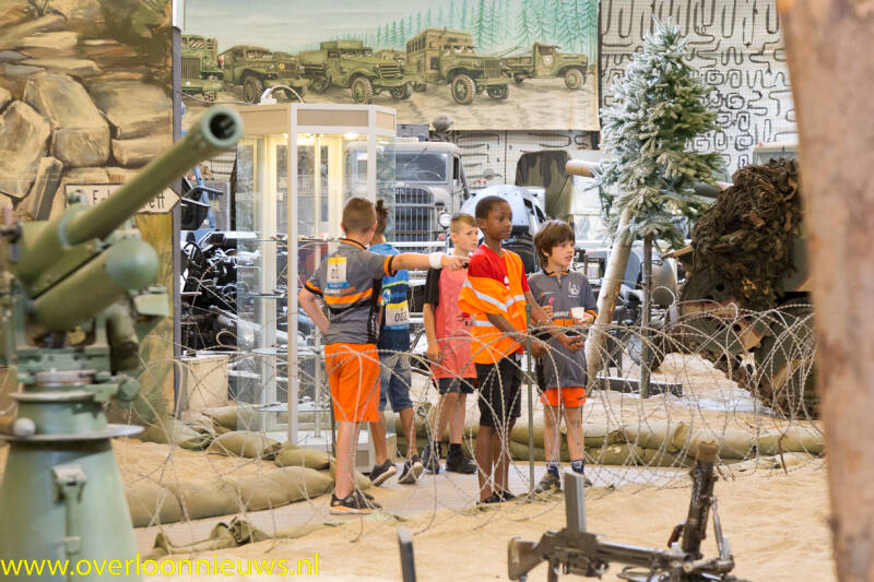 OmeJoopsTourbrachteenbezoekaanhetOorlogsmuseum30-07-2019-11.jpg