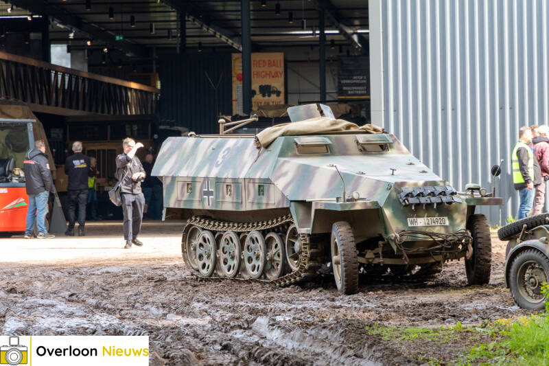 aankomst-voertuigen-voor-militracks-volop-bezig-15-05-2026-01-standard.jpg