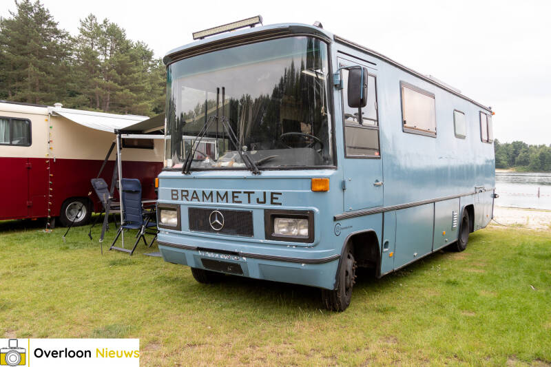 amerikaanse-campers_-oldtimers-campers-stralen-op-camping-schaartven-27-06-2025-05-standard.jpg