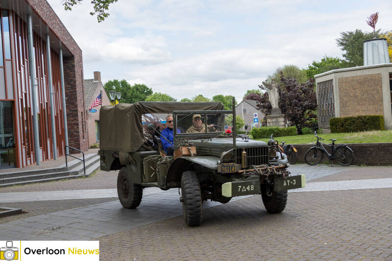 av-sporting-boxmeer-brengt-bevrijdingsvuur-naar-overloon-05-05-2025-05-standard-l7v6dm.jpg