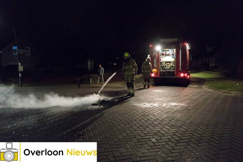 brandendevuurwerkrestengeblustdoorbrandweer01-01-2024--4.jpg