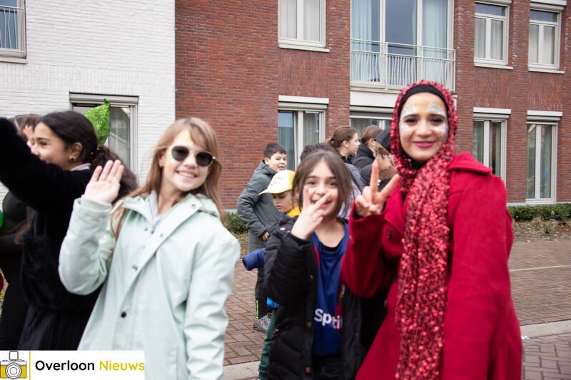 carnavalsfeest-barst-los-op-kindcentrum-t-loont-28-02-2025-24-standard.jpg
