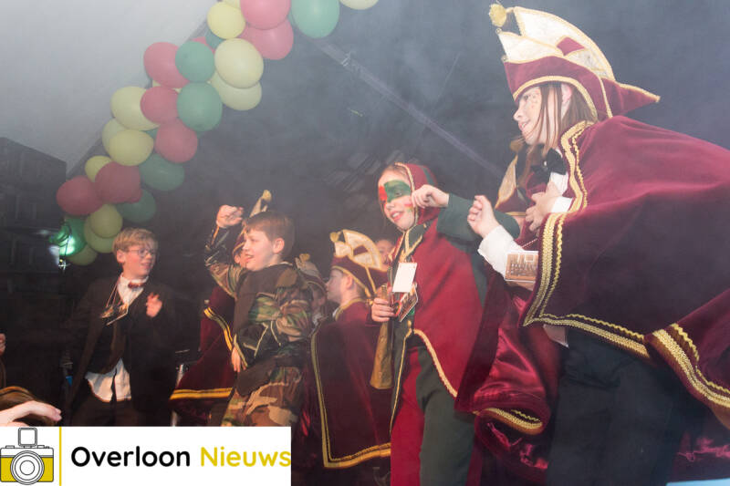 carnavalsfeestinhuibuukeland26-02-2022---94.jpg