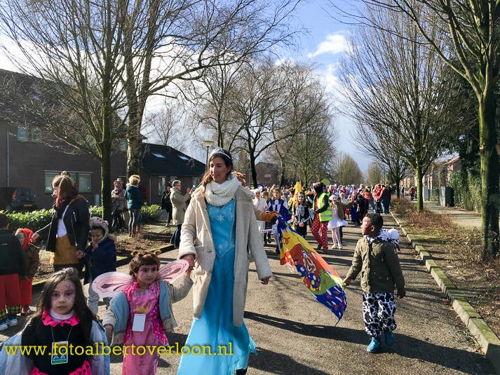 carnavalsoptochtJosefschool15.jpg
