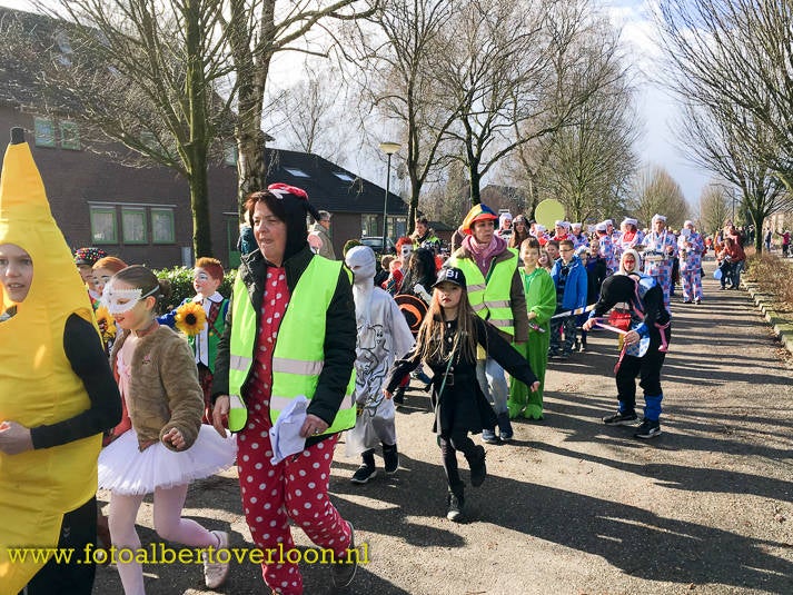 carnavalsoptochtJosefschool16.jpg
