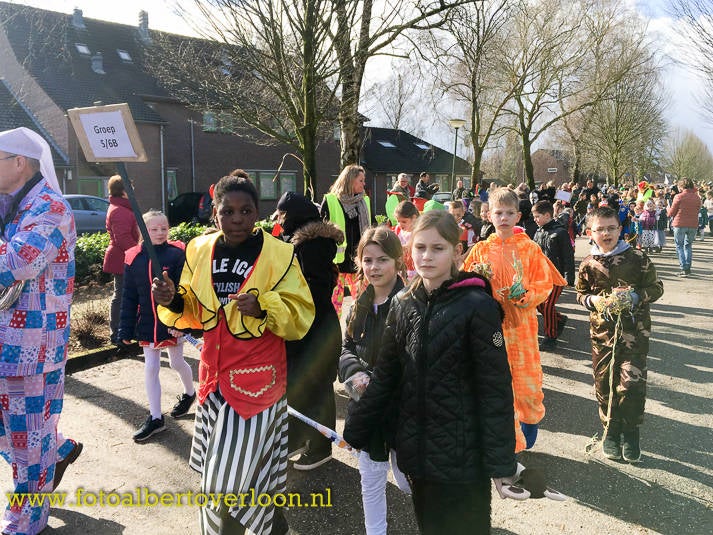 carnavalsoptochtJosefschool20.jpg