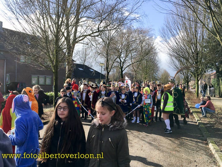 carnavalsoptochtJosefschool27.jpg