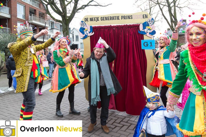 carnavalsoptochtkleurrijkenvrolijk19-02-2023--45.jpg