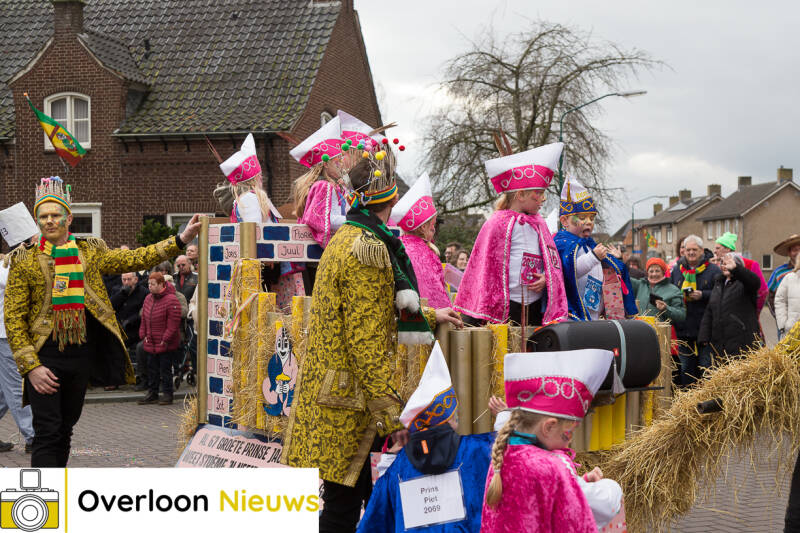 carnavalsoptochtkleurrijkenvrolijk19-02-2023--48.jpg