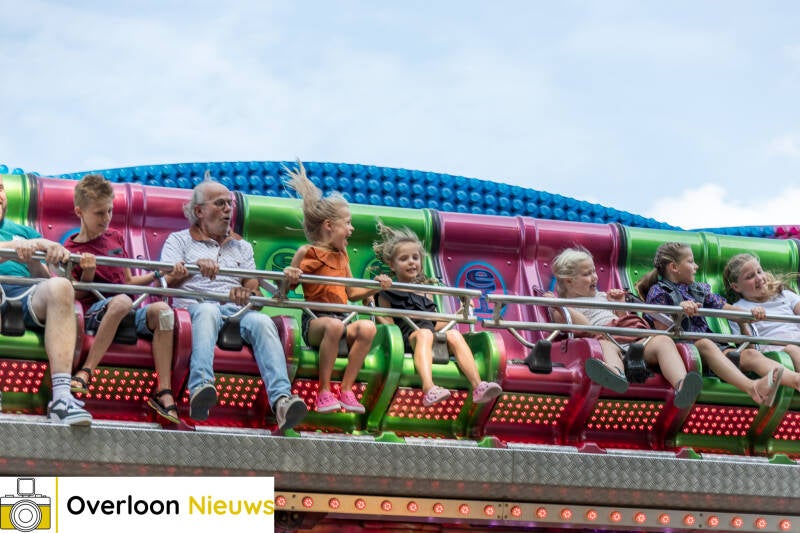 de-lo-nse-kermis-feestelijk-geopend-17-08-2024-51-standard.jpg