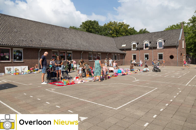 delonsekinderkleedjesmarkt20-08-2022--2.jpg