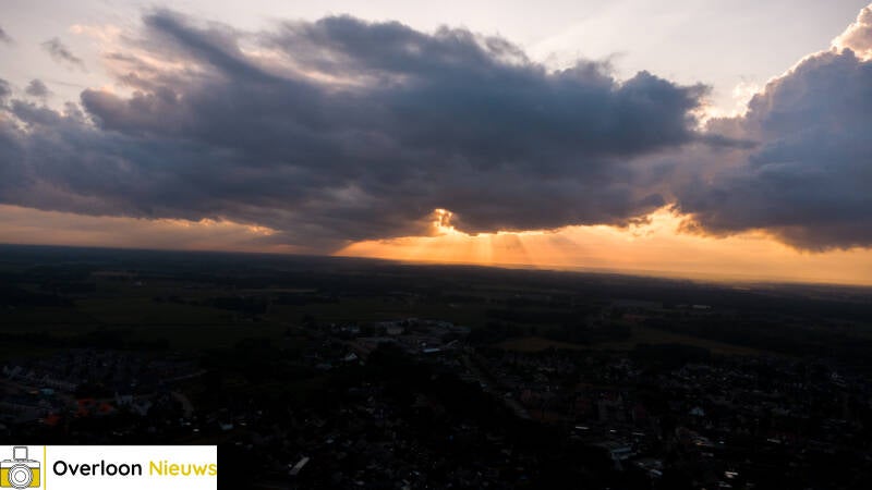 donkere-wolken-trekken-over-overloon-26-07-2026-2-standard-kj4c4w.jpg