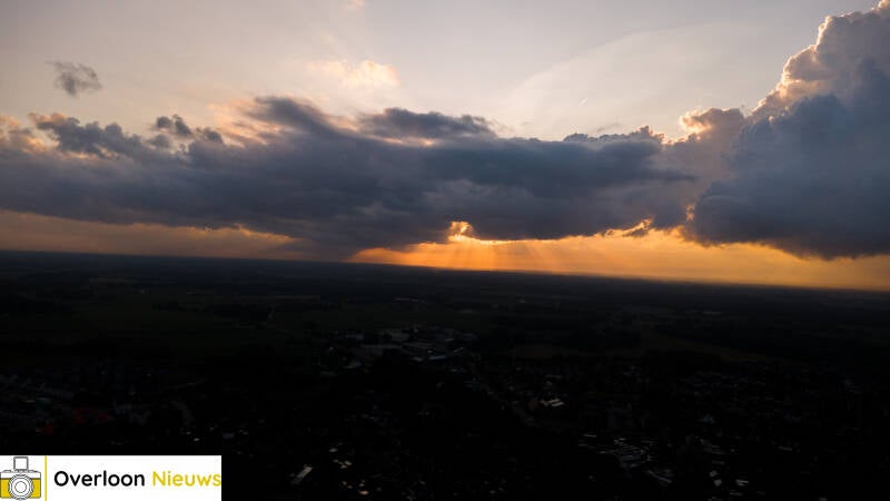 donkere-wolken-trekken-over-overloon-26-07-2026-5-standard.jpg