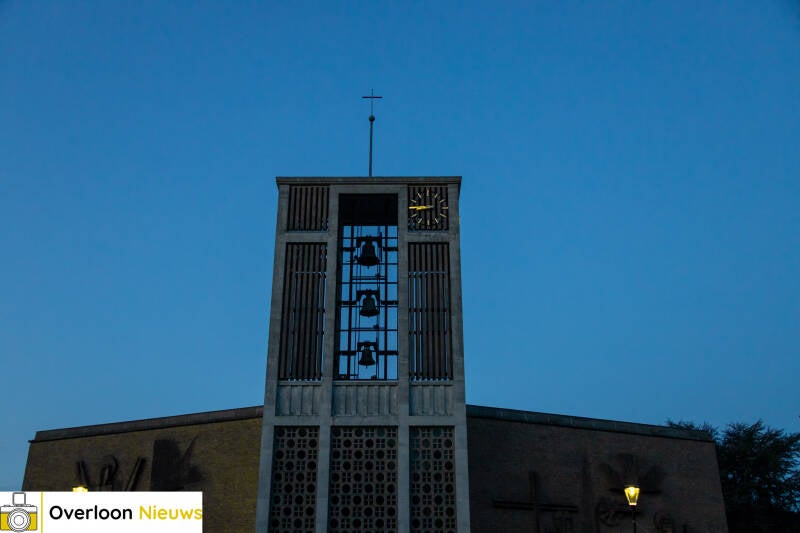 dorpsraad-start-crowdfunding-voor-verlichting-kerktoren-overloon-14-04-2025-7-standard.jpg