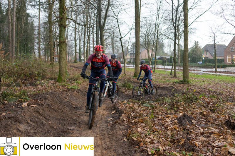 eerstefietsersnieuwemountainbikerouteuitgetest29-12-2023-22-4.jpg