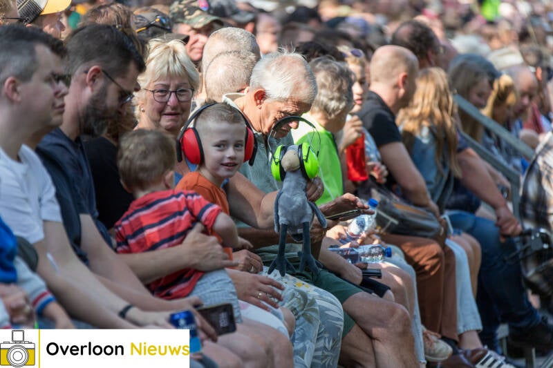 eyewitness-event-brengt-tweede-wereldoorlog-tot-leven-met-indrukwekkende-re-enactments-31-08-2024-009-standard-ht8lmf.jpg