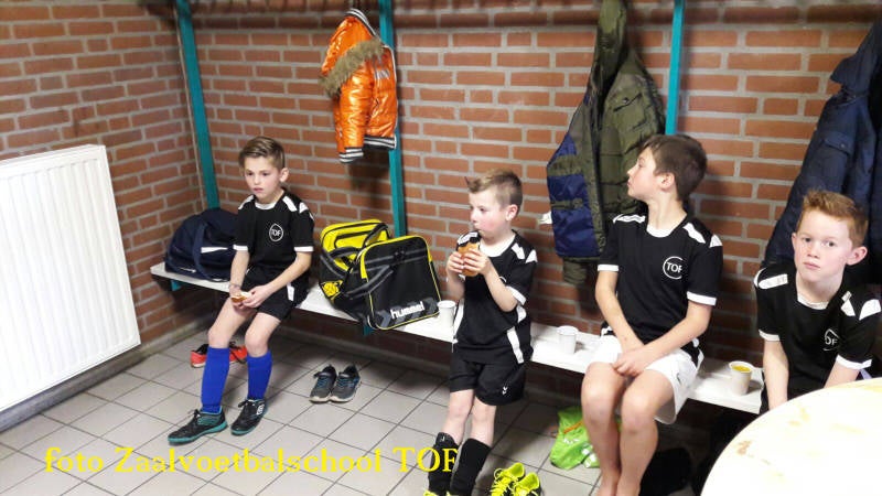 fotoFrankenYvonZaalvoetbalschoolTOF16.jpg