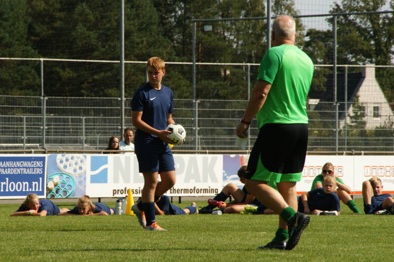 fotojeffmeijsvoetbal-shootnl02-09-202282jpg-1.jpg