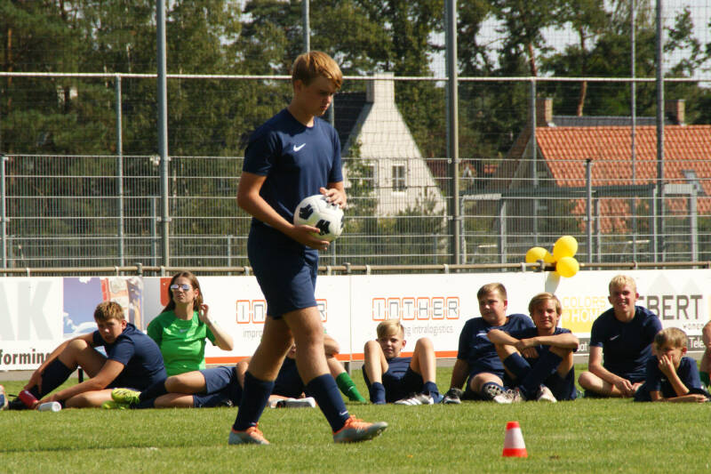 fotojeffmeijsvoetbal-shootnl02-09-202283jpg-1.jpg